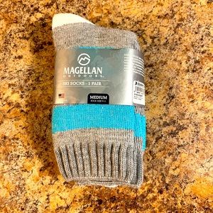 Women’s Magellan Outdoors Ski Socks Size 9